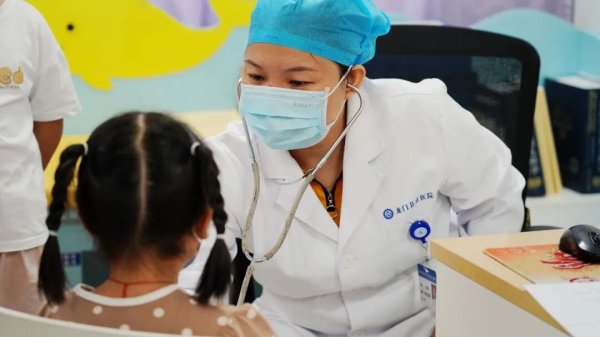 纵信优配 【节日我在岗】健康守护“不打烊”！龙门节假日里最美的“白衣风景”